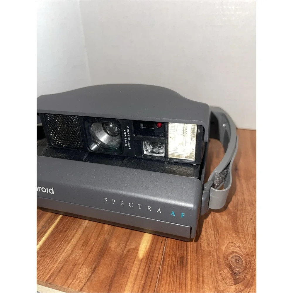 Polaroid Spectra System VTG Film Camera Quintic Lens f/10 125MM W/Strap Selfie